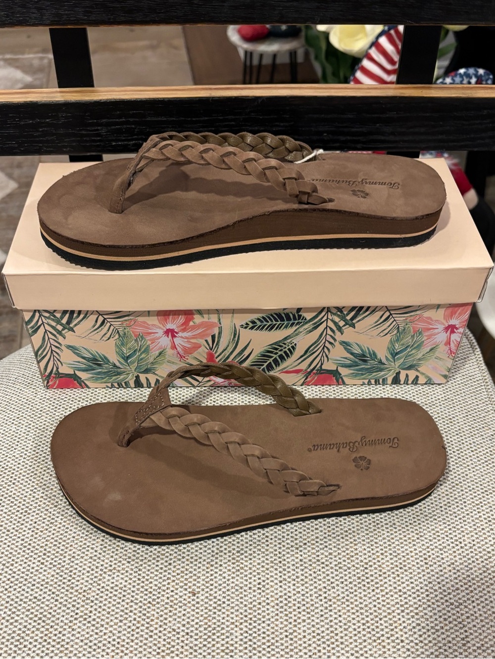 Women's Tommy Bahama Braided Strap Brown Elliot Flip Flop Sandals - Size 7 1/2 - Picture 2 of 12